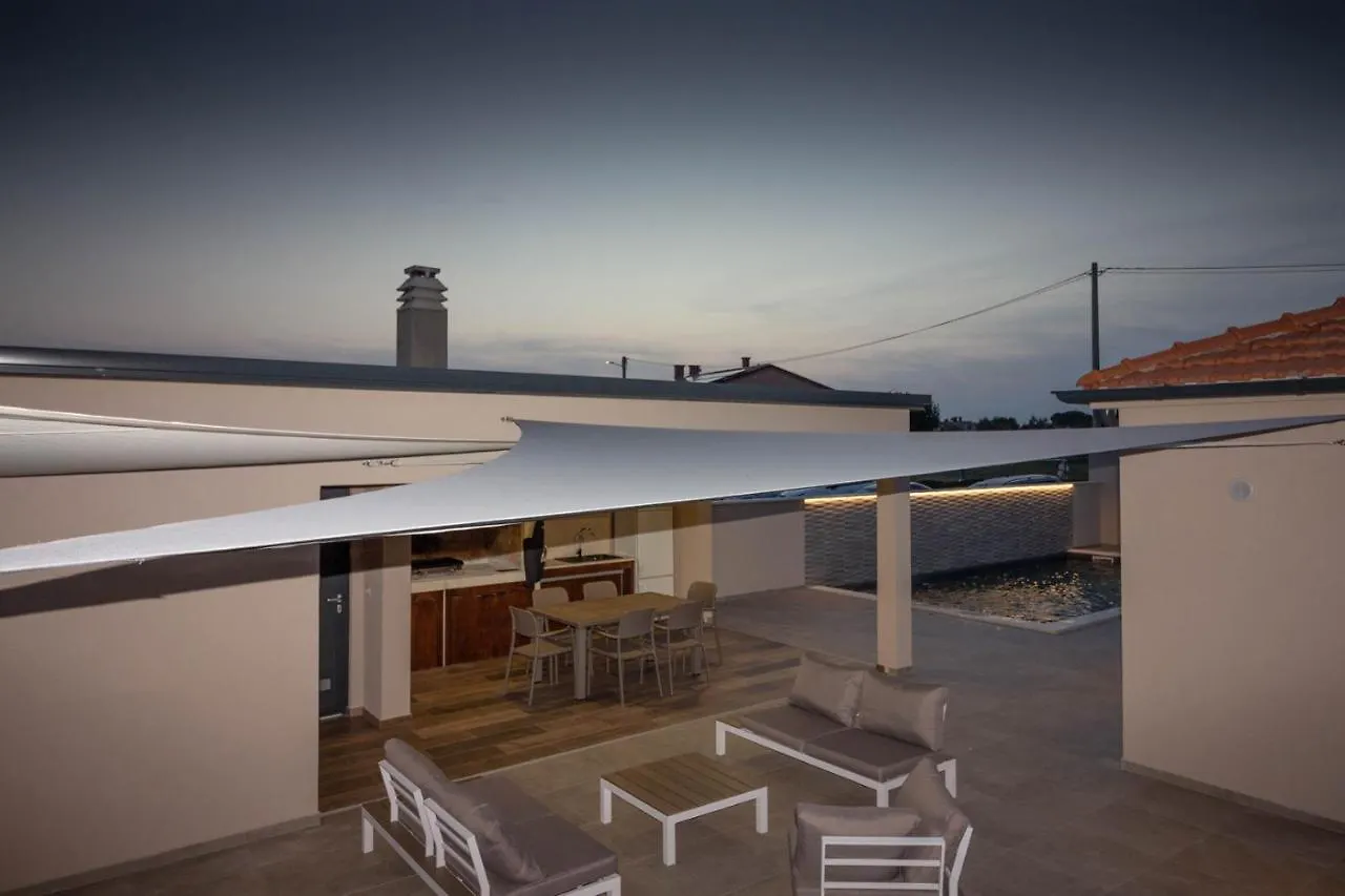 Amazing Villa Ani With Pool & Whirpool Near The Beach - Wiibuk Pula
