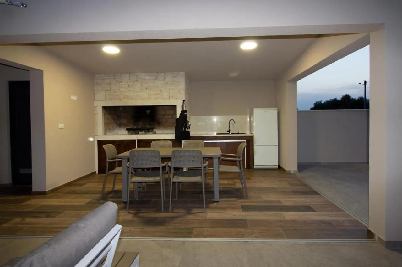 Amazing Villa Ani With Pool & Whirpool Near The Beach - Wiibuk Pula 0*,  Croatia